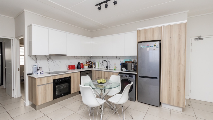 To Let 2 Bedroom Property for Rent in Sandown Western Cape